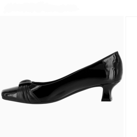 Easy Street Waive Shoes | Size 6.5W - Picture 3 of 11